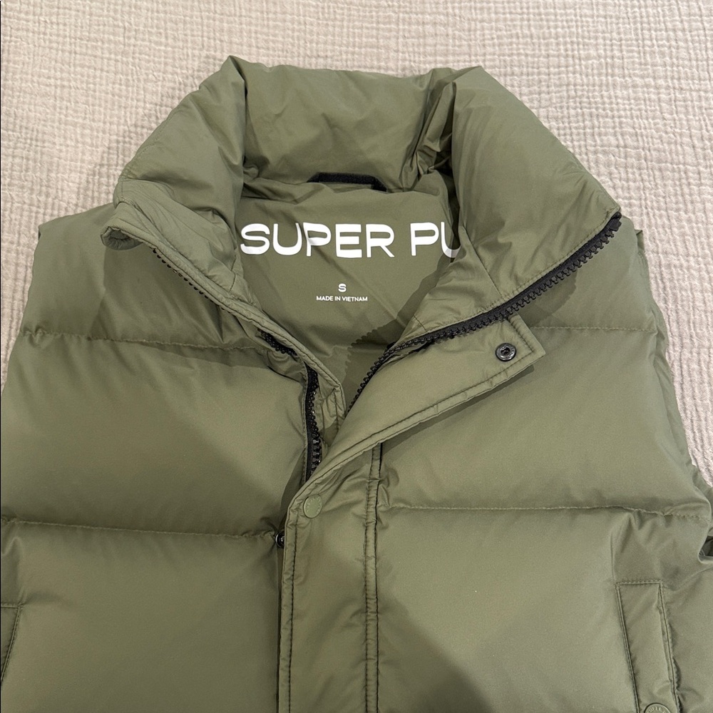 Aritzia The Super Puff Shorty Vest - Sage Green, size small - Picture 2 of 10